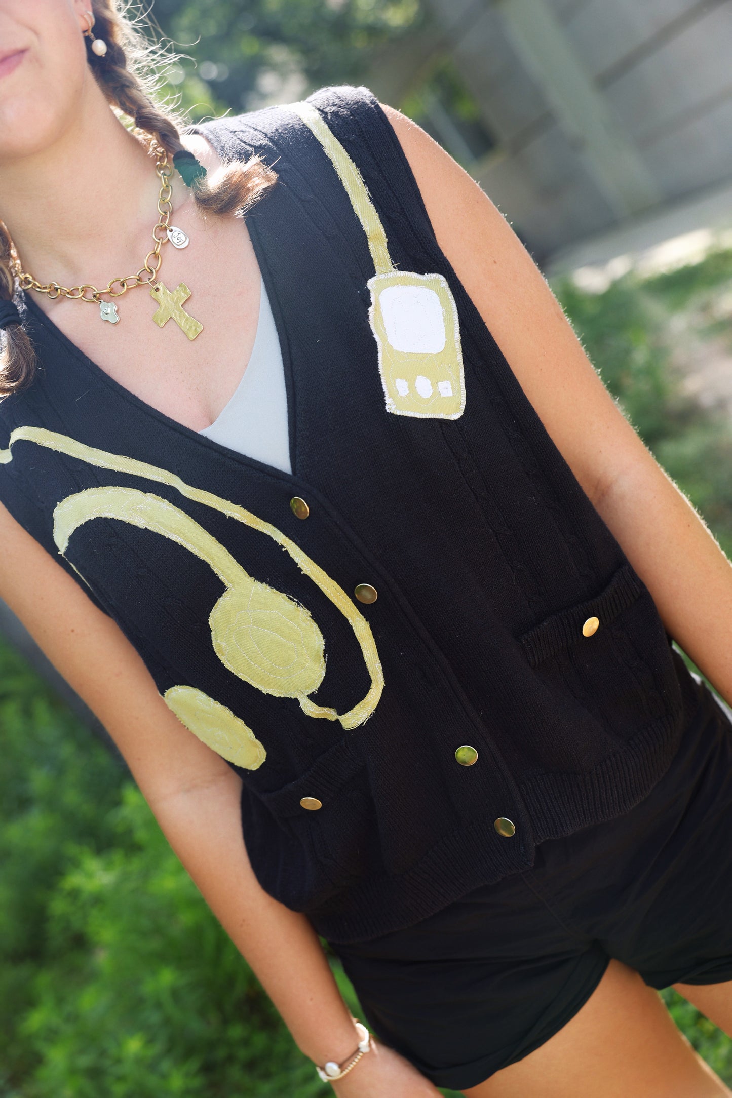 headphones vest